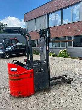 Használt targonca LINDE D 14 SP  ELEKTRO HOCHHUBWAGENFAHRERSTAND (13057011)