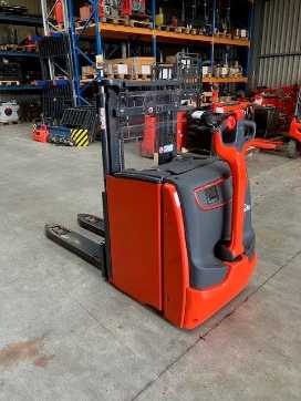 Használt targonca LINDE D10B ELEKTRO HOCHHUBWAGENDEICHSEL (13034525)