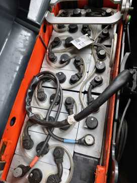 Használt targonca LINDE D12 SP ELEKTRO HOCHHUBWAGENDEICHSEL (13072506)