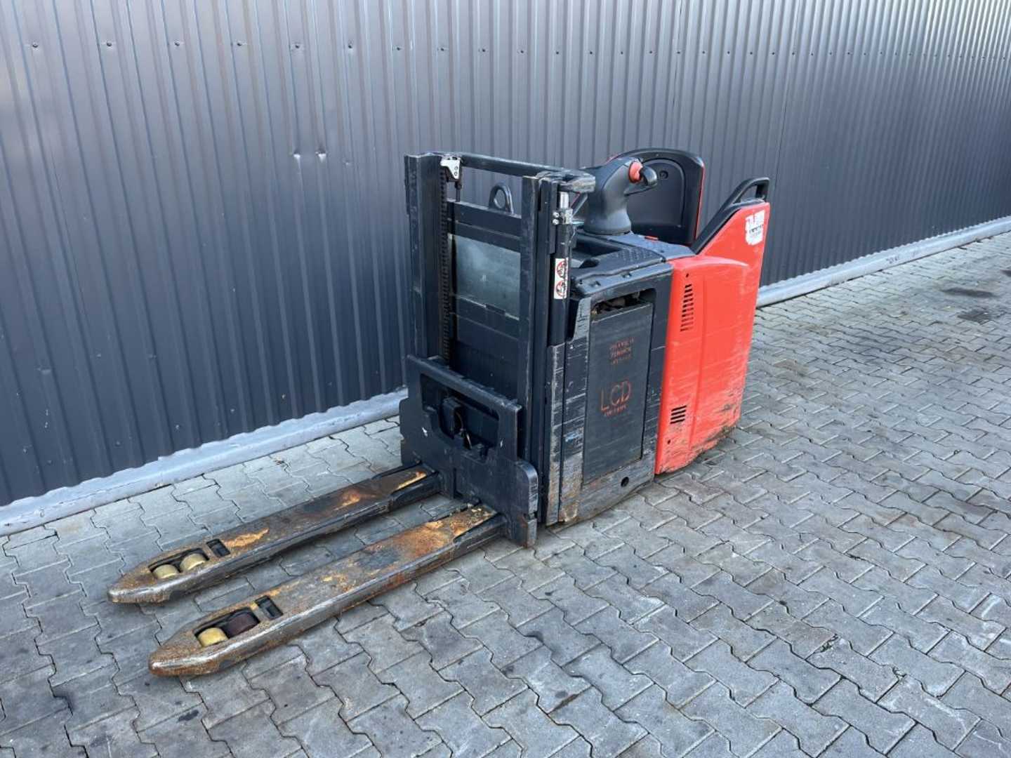 Használt targonca LINDE D12HPSP ELEKTRO HOCHHUBWAGENFAHRERSTAND (13073457)