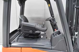 Használt targonca LINDE E 16 C - 02 /58216/ ELEKTRO DREIRADFRONTSTAPLER (13053793)