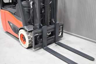 Használt targonca LINDE E 16 C - 02 /58854/ ELEKTRO DREIRADFRONTSTAPLER (13066189)