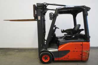 Használt targonca LINDE E 16 EVO 386-02 ELEKTRO DREIRADFRONTSTAPLER (13007652)