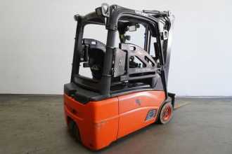 Használt targonca LINDE E 16 L 386 ELEKTRO DREIRADFRONTSTAPLER (13074023)