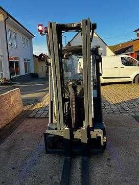 Használt targonca LINDE E 16P-02 ELEKTRO DREIRADFRONTSTAPLER (13076195)