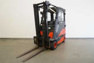Használt targonca LINDE E 18 PH EVO 386-02 ELEKTRO VIERRADFRONTSTAPLER (12973702) backdrop