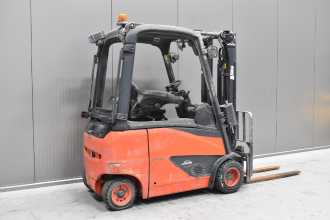 Használt targonca LINDE E 20 PH - 02 /58690/ ELEKTRO VIERRADFRONTSTAPLER (13065562)
