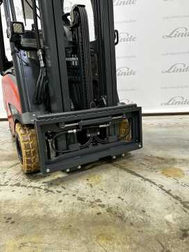 Használt targonca LINDE E 20 PH EVO ELEKTRO VIERRADFRONTSTAPLER (13073556)