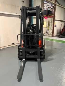 Használt targonca LINDE E 20 PH EVO ELEKTRO VIERRADFRONTSTAPLER (13074682)