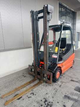 Használt targonca LINDE E 25-01 defekt / not running ELEKTRO VIERRADFRONTSTAPLER (13074822) backdrop
