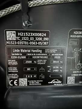 Használt targonca LINDE E 25/600 H : 2,5t ELEKTRO VIERRADFRONTSTAPLER (13069122)