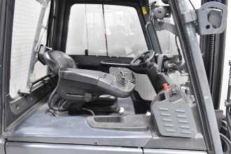 Használt targonca LINDE E 30 - 01 /57509/ ELEKTRO VIERRADFRONTSTAPLER (13037859)