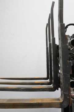 Használt targonca LINDE E 30 387-00 ELEKTRO VIERRADFRONTSTAPLER (13034573)