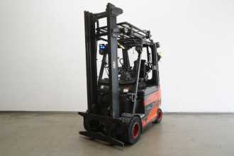 Használt targonca LINDE E 30/600 H 387 ELEKTRO VIERRADFRONTSTAPLER (13049006) backdrop