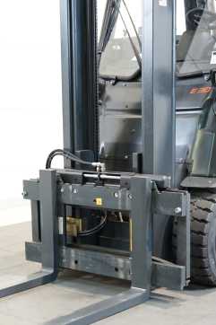 Használt targonca LINDE E 30/600 H 387 ELEKTRO VIERRADFRONTSTAPLER (13049629)