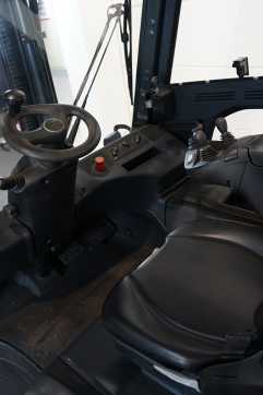 Használt targonca LINDE E 30/600 H 387 ELEKTRO VIERRADFRONTSTAPLER (13049629)