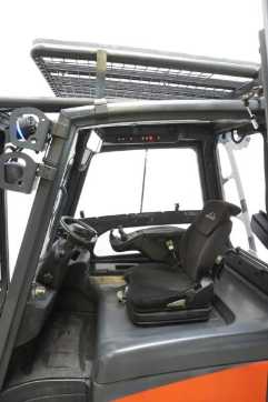 Használt targonca LINDE E 30/600 HL 387 ELEKTRO VIERRADFRONTSTAPLER (13034568)