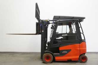 Használt targonca LINDE E 30/600 HL 387 ELEKTRO VIERRADFRONTSTAPLER (13034568)