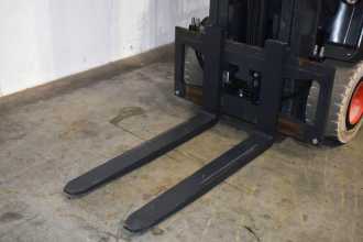 Használt targonca LINDE E 30/600 HL 387 ELEKTRO VIERRADFRONTSTAPLER (13042745)