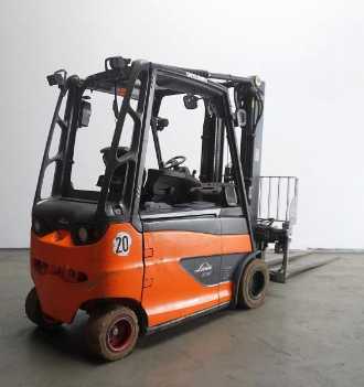 Használt targonca LINDE E 30/600 HL 387 ELEKTRO VIERRADFRONTSTAPLER (13063810)