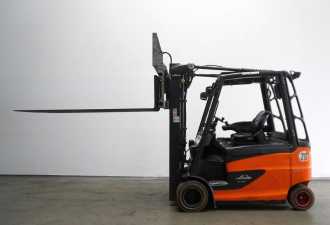 Használt targonca LINDE E 30/600 HL 387 ELEKTRO VIERRADFRONTSTAPLER (13063810)