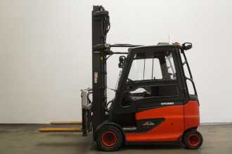 Használt targonca LINDE E 30/600 HL 387 ELEKTRO VIERRADFRONTSTAPLER (13073681)
