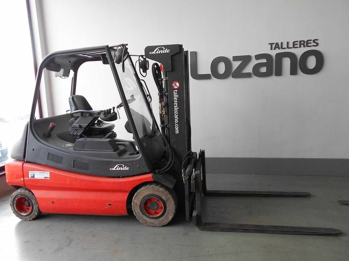 Használt targonca LINDE E-30 ELEKTRO VIERRADFRONTSTAPLER (12261456)