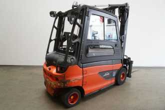 Használt targonca LINDE E 30 L 387 ELEKTRO VIERRADFRONTSTAPLER (13053756)
