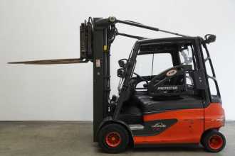 Használt targonca LINDE E 30 L 387 ELEKTRO VIERRADFRONTSTAPLER (13053756)
