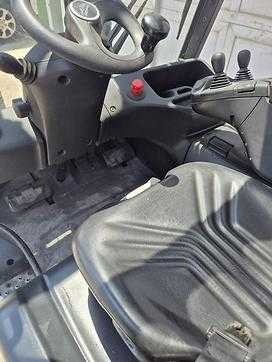 Használt targonca LINDE E 30L-01 ELEKTRO VIERRADFRONTSTAPLER (13025281)