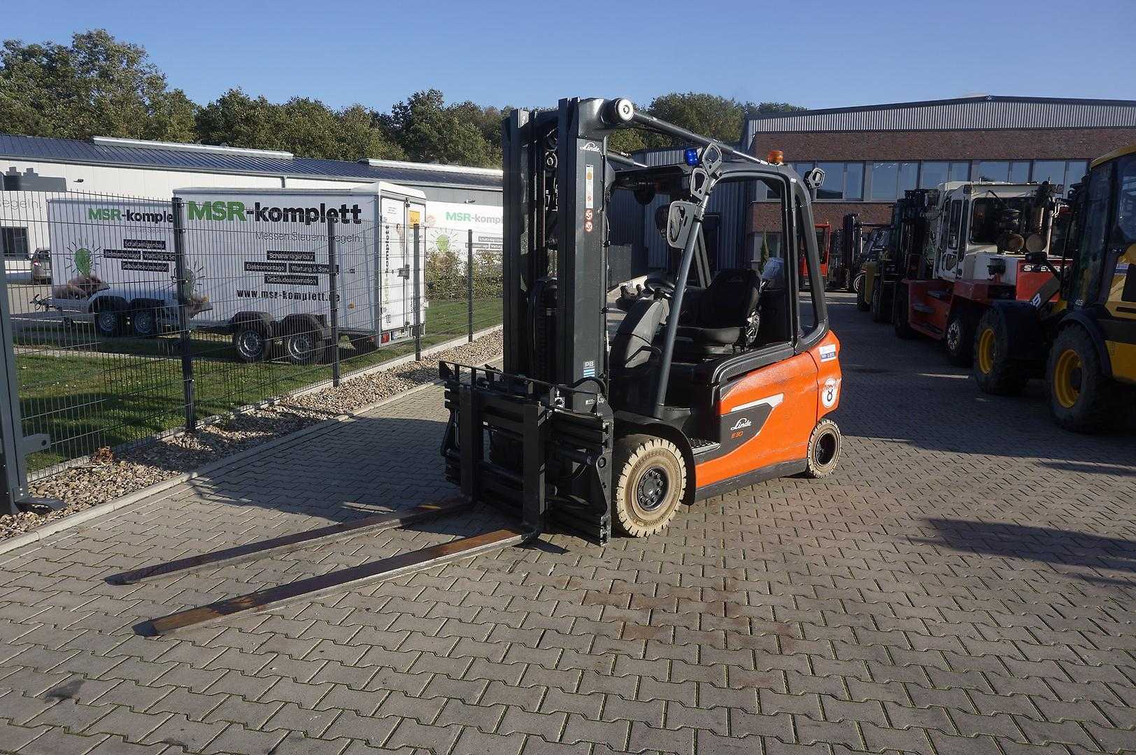 Használt targonca LINDE E 30L-01 - Triplex - 2024er ELEKTRO VIERRADFRONTSTAPLER (13074336)