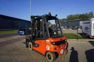 Használt targonca LINDE E 30L-01 - Triplex - 2024er ELEKTRO VIERRADFRONTSTAPLER (13074336)