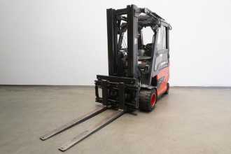 Használt targonca LINDE E 35 HL 387 ELEKTRO VIERRADFRONTSTAPLER (13053758) backdrop