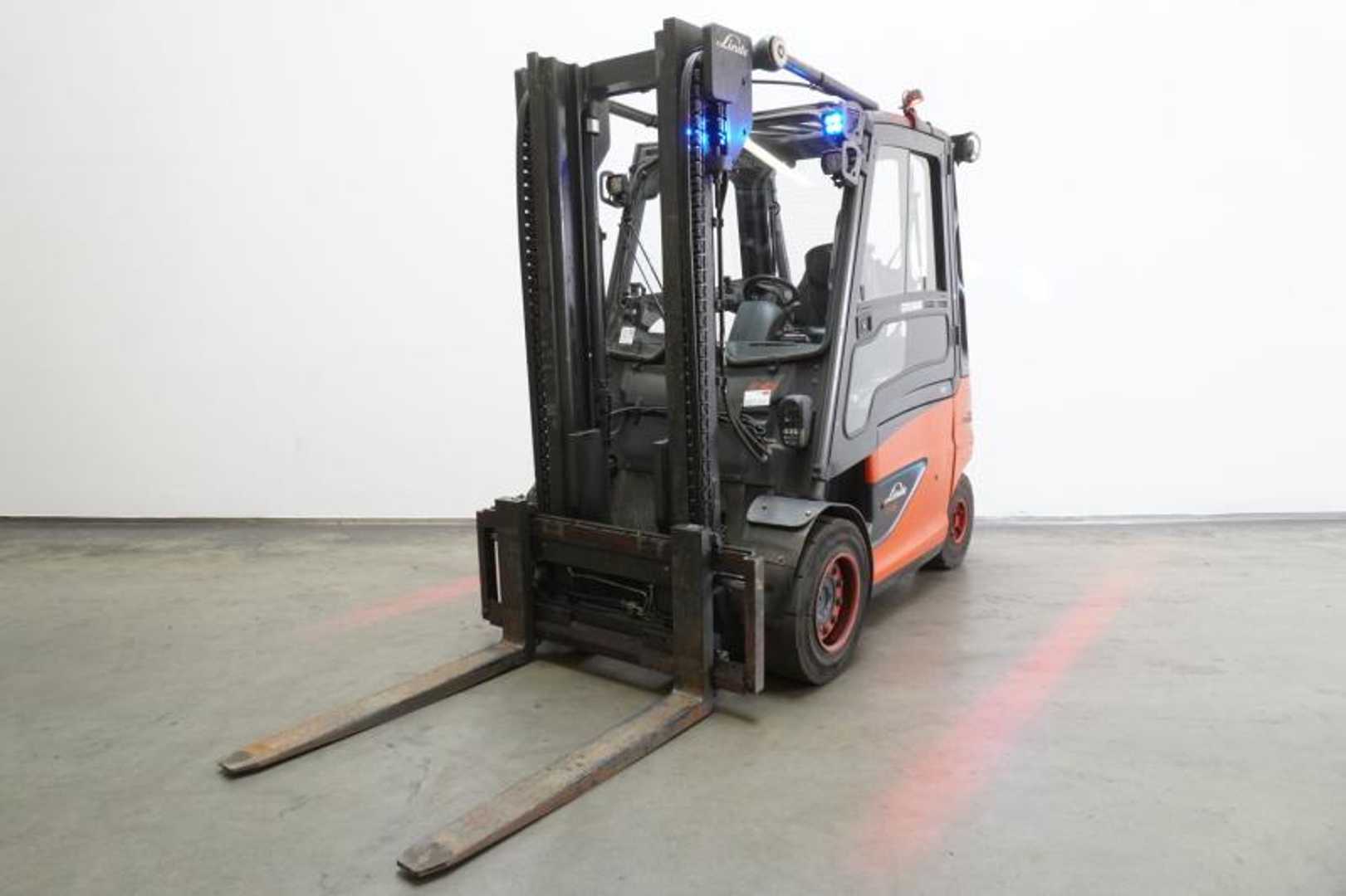 Használt targonca LINDE E 45/600 H 388 ELEKTRO VIERRADFRONTSTAPLER (13075105)