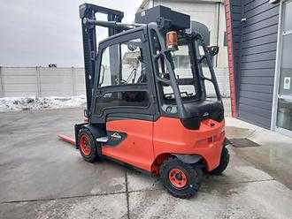 Használt targonca LINDE E 45 HL-01/600 ELEKTRO VIERRADFRONTSTAPLER (13010635)