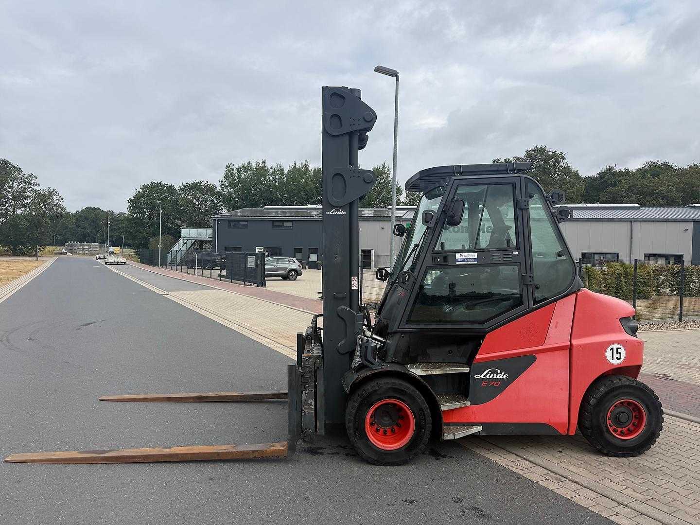 Használt targonca LINDE E 70 ELEKTRO VIERRADFRONTSTAPLER (13062554)