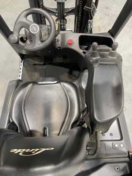 Használt targonca LINDE E12-02-386 ELEKTRO DREIRADFRONTSTAPLER (13070205)