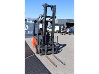 Használt targonca LINDE E14-02 ELEKTRO VIERRADFRONTSTAPLER (13041371)