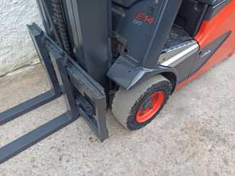 Használt targonca LINDE E14-02 EVO ELEKTRO DREIRADFRONTSTAPLER (13068588)