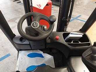 Használt targonca LINDE E14 ELEKTRO DREIRADFRONTSTAPLER (13033347)