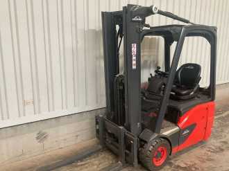 Használt targonca LINDE E15-02 BR386 ELEKTRO DREIRADFRONTSTAPLER (13061258)