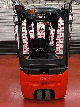 Használt targonca LINDE E16  ELEKTRO DREIRADFRONTSTAPLER (13026388)