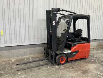 Használt targonca LINDE E16-02 ELEKTRO DREIRADFRONTSTAPLER (13040759)