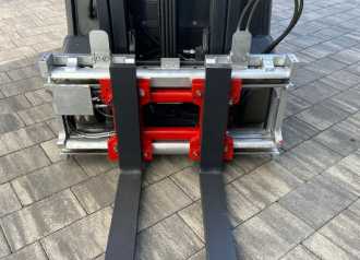 Használt targonca LINDE E16-02 ELEKTRO DREIRADFRONTSTAPLER (13043268)