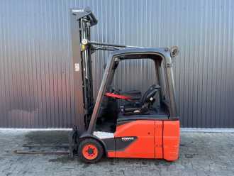 Használt targonca LINDE E16-02 ELEKTRO DREIRADFRONTSTAPLER (13074207)