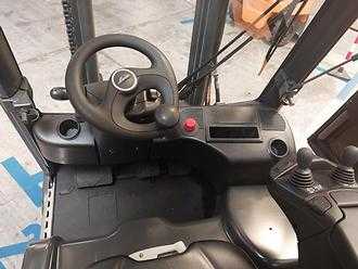 Használt targonca LINDE E16 ELEKTRO DREIRADFRONTSTAPLER (12981770)