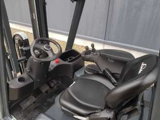 Használt targonca LINDE E16C ELEKTRO DREIRADFRONTSTAPLER (12990734)
