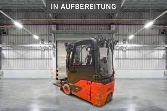 Használt targonca LINDE E16C ELEKTRO DREIRADFRONTSTAPLER (13045983)