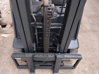 Használt targonca LINDE E16L-01 ELEKTRO DREIRADFRONTSTAPLER (13071342)