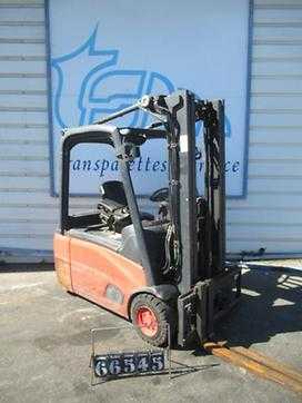 Használt targonca LINDE E16L-01 ELEKTRO VIERRADFRONTSTAPLER (13074811) backdrop